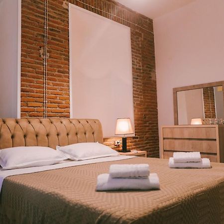 Old Chache House Hotell Telavi Exteriör bild